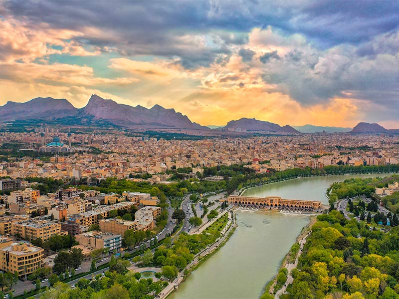 کاهش تدریجی دمای هوای استان اصفهان