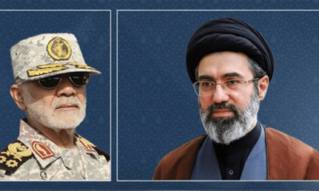 ارائه گزارش فرمانده قرارگاه خاتم‌الانبیا به فرمانده کل قوا