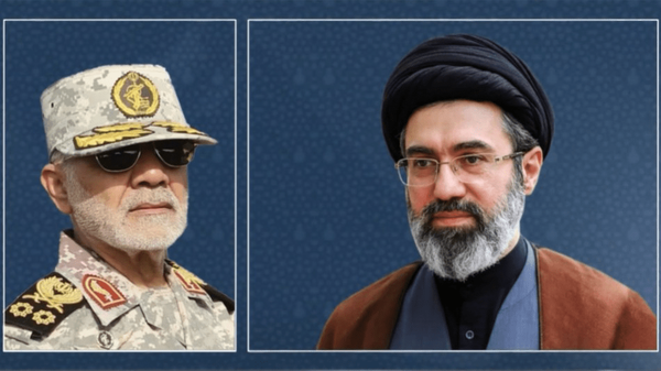 ارائه گزارش فرمانده قرارگاه خاتم‌الانبیا به فرمانده کل قوا